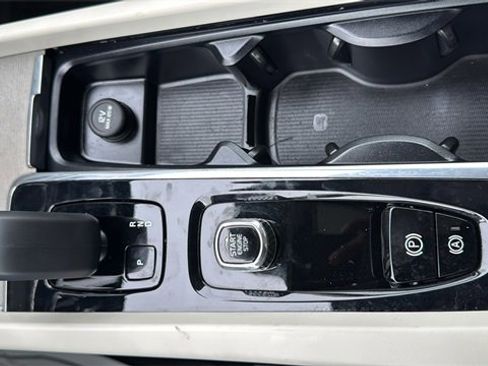 Used 2023 Volvo XC60 B5 Plus w/ Climate Package image 26