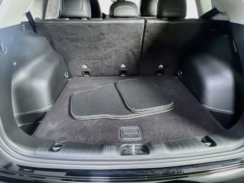 Used 2022 Jeep Compass Trailhawk w/ Trailhawk Convenience Group AWD/4WD image 23