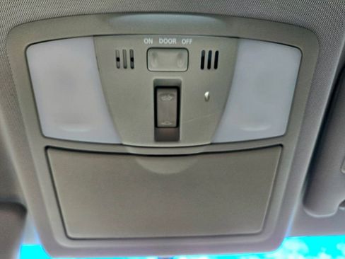 Used 2017 INFINITI QX70 2WD image 34