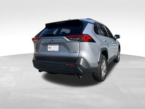 Used 2023 Toyota RAV4 LE image 5