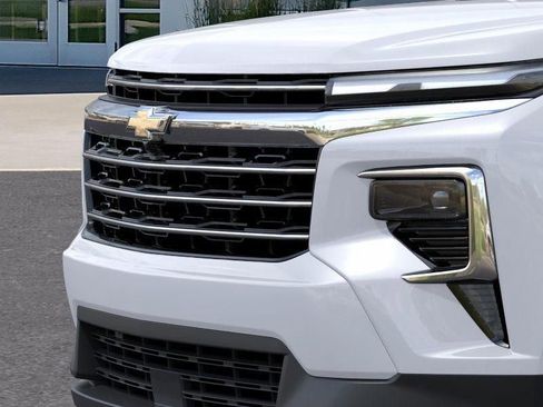 New 2026 Chevrolet Traverse LT w/ Sun and Wheel Package AWD/4WD image 13