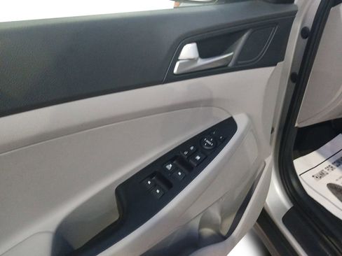 Used 2020 Hyundai Tucson SE w/ Cargo Package image 21