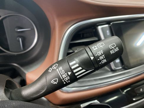 Used 2021 Buick Enclave Avenir w/ Avenir Technology Package image 44