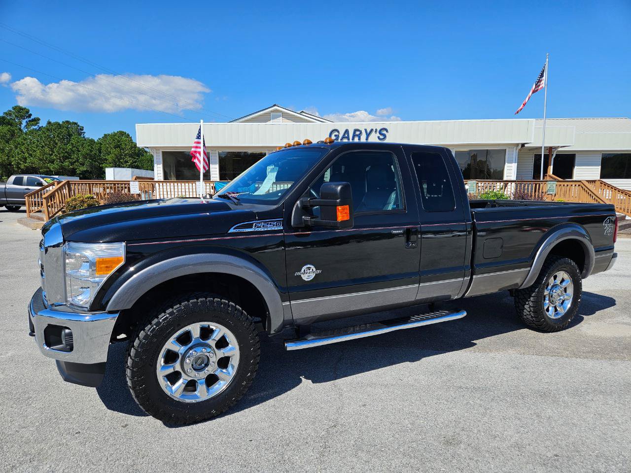 Used 2011 Ford F250 Lariat w/ Lariat Interior Pkg AWD/4WD image 2