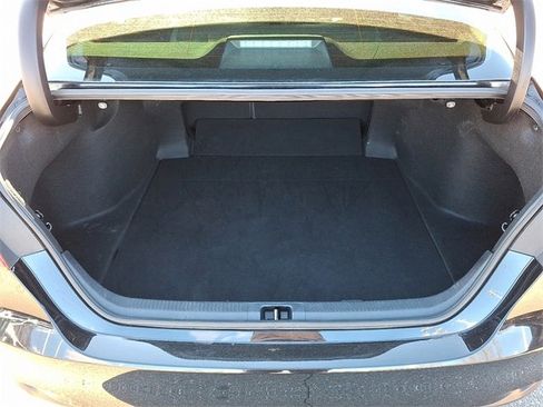 Used 2022 Toyota Camry XLE image 18