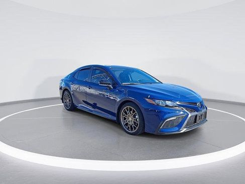 Certified 2023 Toyota Camry SE w/ Convenience Package image 3