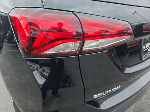 Used 2022 Chevrolet Equinox LT FWD image 31