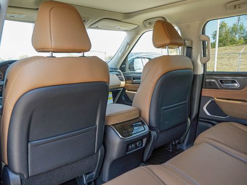 New 2026 INFINITI QX80 Luxe w/ Cargo Package image 23