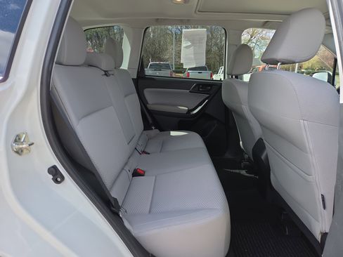 Used 2018 Subaru Forester 2.5i Premium image 14