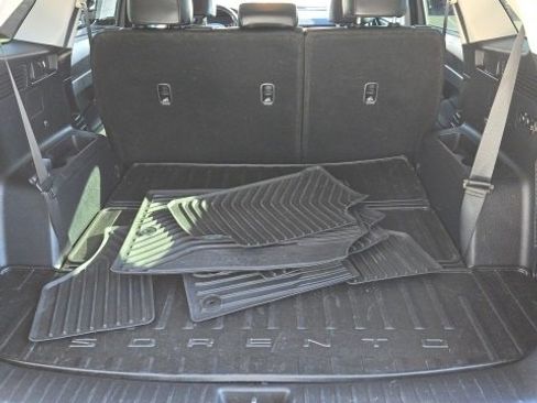 Used 2022 Kia Sorento S image 27