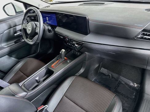 Certified 2025 Nissan Kicks SR AWD/4WD image 30