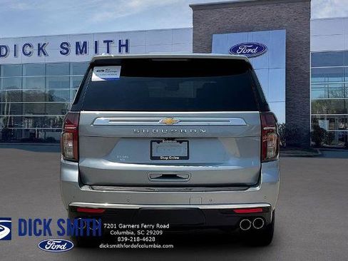 Used 2023 Chevrolet Suburban High Country RWD image 5