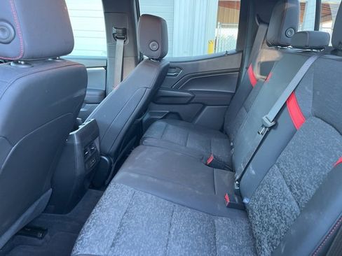 Used 2023 Chevrolet Colorado Z71 image 12