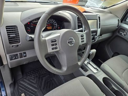 Used 2019 Nissan Frontier SV image 10