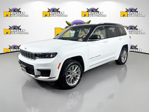 Used 2023 Jeep Grand Cherokee L Summit w/ Luxury Tech Group V AWD/4WD image 1