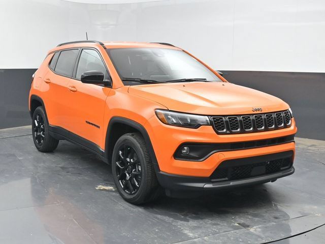 Used 2026 Jeep Compass Latitude AWD/4WD image 1