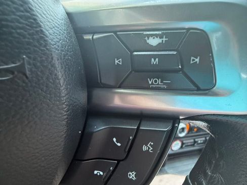 Used 2016 Ford Mustang Coupe RWD image 22