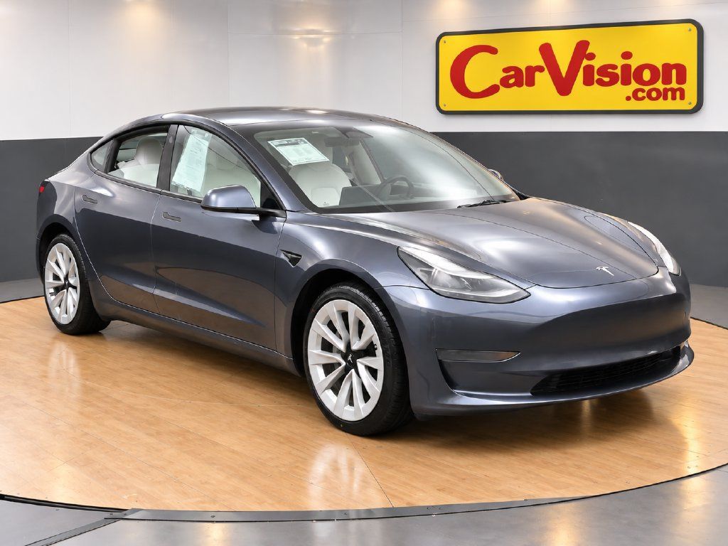Used 2023 Tesla Model 3 Standard Range RWD image 1