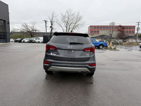 Used 2017 Hyundai Santa Fe Sport image 4