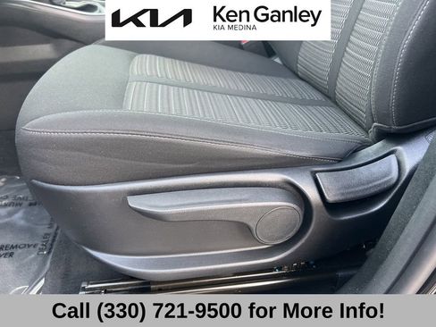 Used 2023 Kia Sorento LX AWD/4WD image 29
