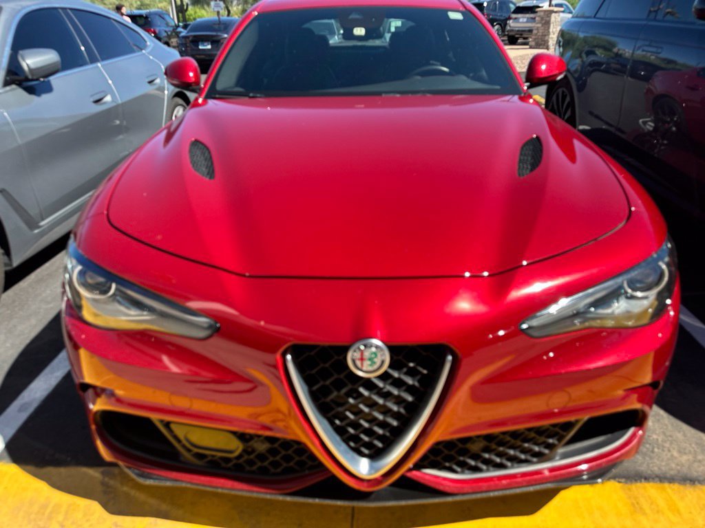 Used 2017 Alfa Romeo Giulia Quadrifoglio RWD image 9