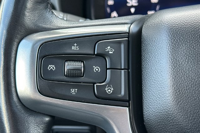 Used 2024 Chevrolet Suburban Premier w/ Advanced Technology Package AWD/4WD image 29