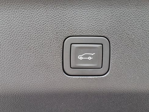 Used 2026 GMC Yukon Denali w/ Sun & Power Step Package AWD/4WD image 16