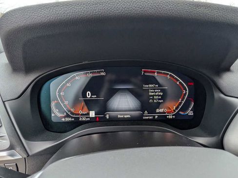 Used 2025 BMW X4 xDrive30i w/ Premium Package image 11