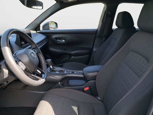 Used 2025 Honda HR-V Sport image 13