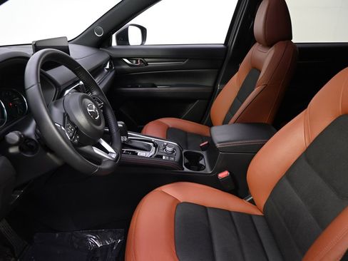 Certified 2025 MAZDA CX-5 Carbon Edition image 13