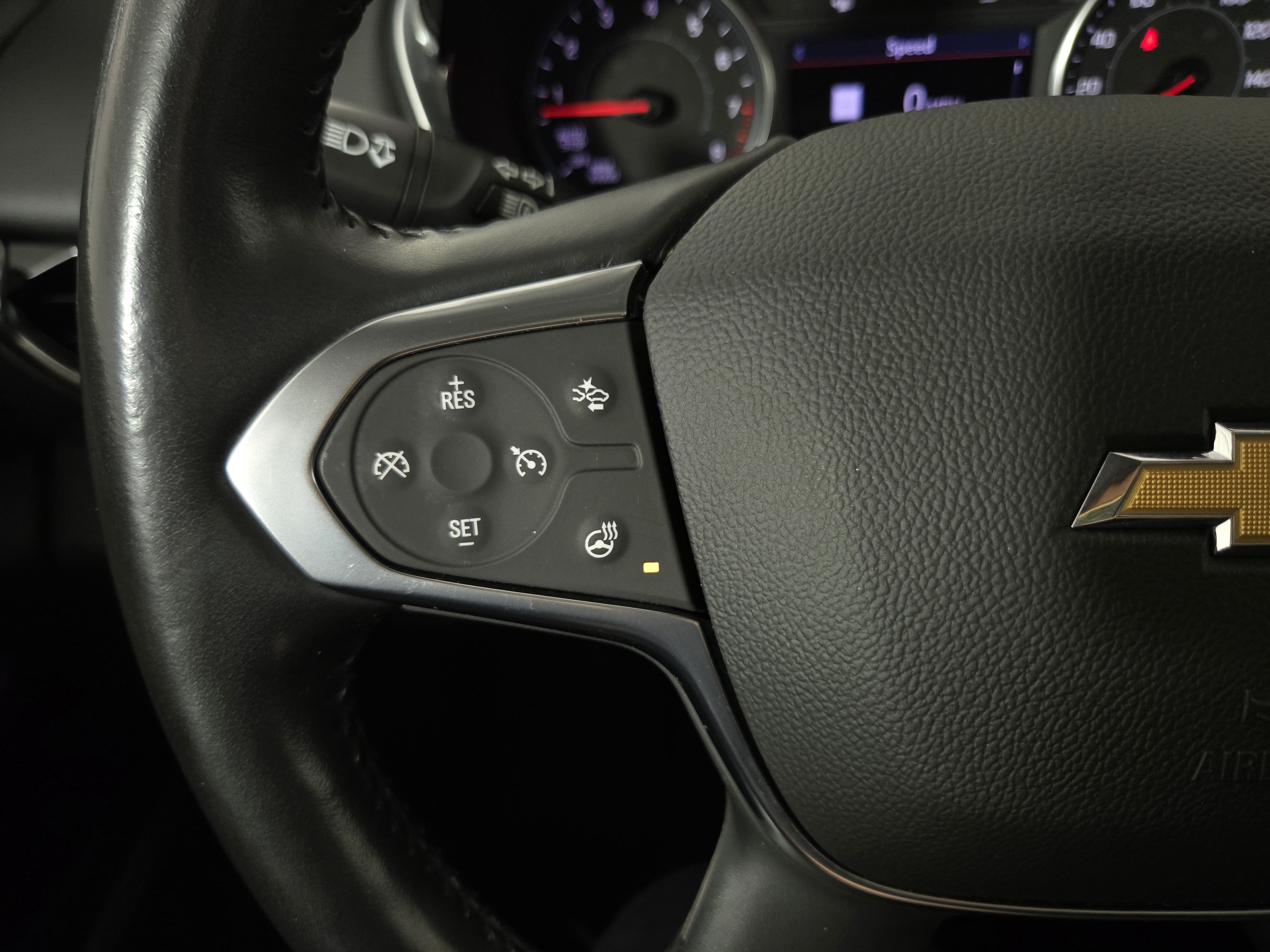 Used 2021 Chevrolet Traverse LT w/ LT Premium Package AWD/4WD image 16