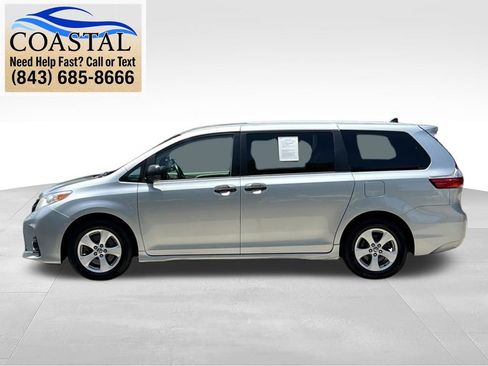 Used 2020 Toyota Sienna L FWD image 14