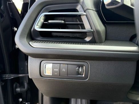 New 2026 Chevrolet Traverse LT FWD image 21