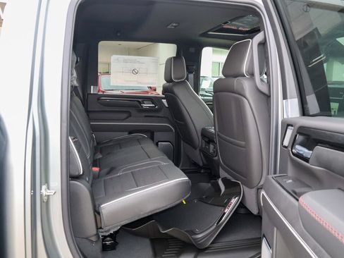 New 2026 GMC Sierra 2500 AT4X w/ LPO, Black Badging Package AWD/4WD image 35