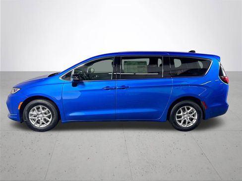 New 2026 Chrysler Pacifica Select FWD image 9