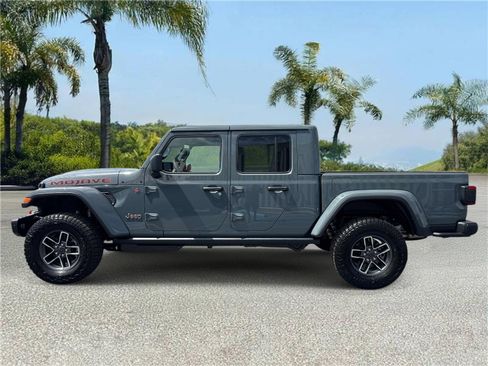 New 2026 Jeep Gladiator Mojave image 2