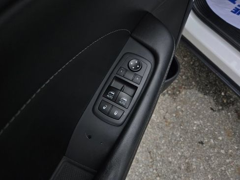 Used 2018 Dodge Challenger GT w/ Driver Convenience Group AWD/4WD image 12