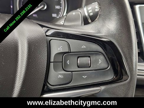 Used 2023 Buick Enclave Essence image 25