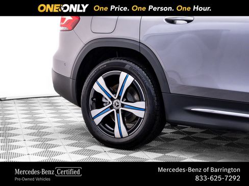 Certified 2023 Mercedes-Benz EQB 300 4MATIC w/ Exclusive Package image 40