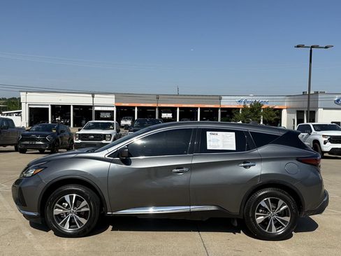Used 2023 Nissan Murano S FWD image 3