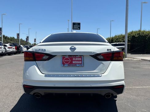 Used 2022 Nissan Altima 2.5 SR FWD image 8