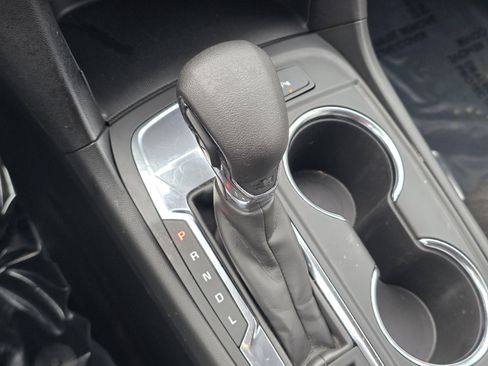 Used 2023 Chevrolet Equinox LT image 28