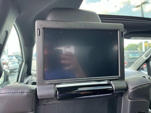 New 2026 Chrysler Pacifica Select image 13