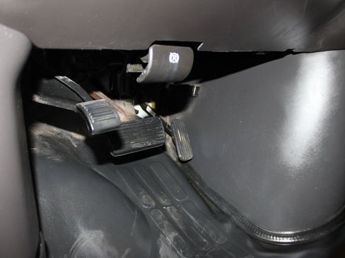 Used 2005 Chevrolet Express 2500 image 8