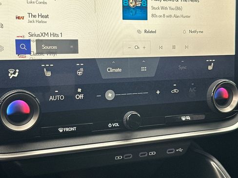 Used 2024 Lexus RZ 300e Premium image 17