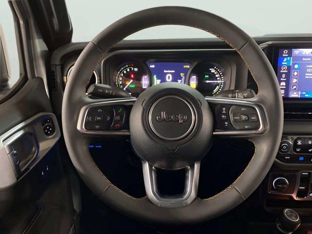 Used 2024 Jeep Wrangler Unlimited Sahara w/ Safety Group AWD/4WD image 11