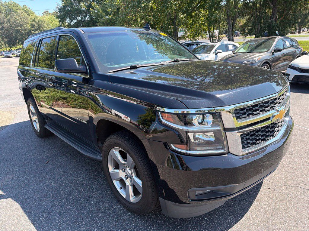 Used 2019 Chevrolet Tahoe LT w/ Luxury Package AWD/4WD image 4