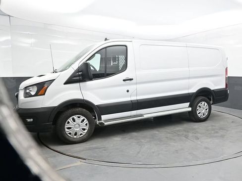 Used 2025 Ford Transit 250 Low Roof w/ Exterior Upgrade Package RWD image 3