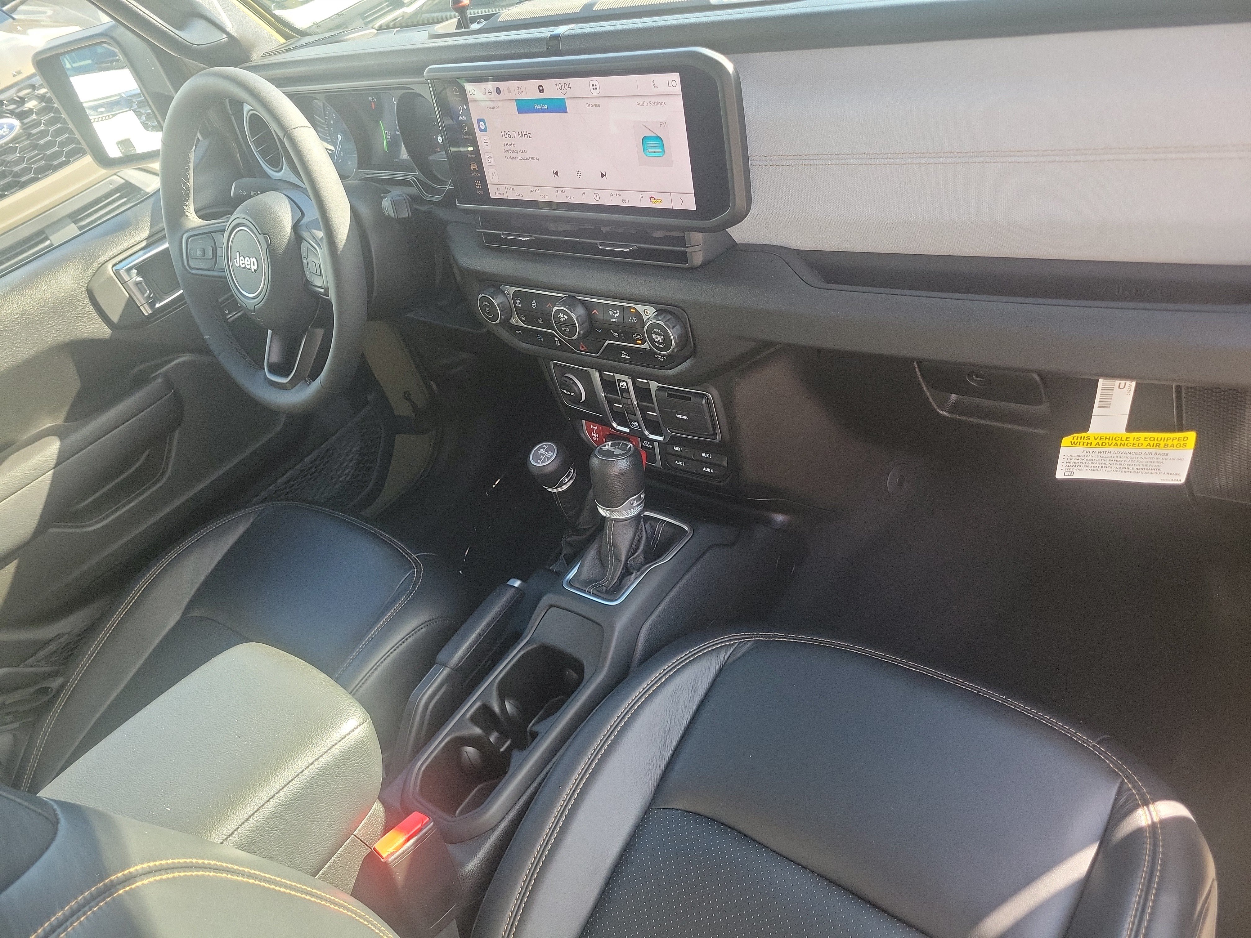 Used 2025 Jeep Wrangler Unlimited Sport S 4xe AWD/4WD image 17