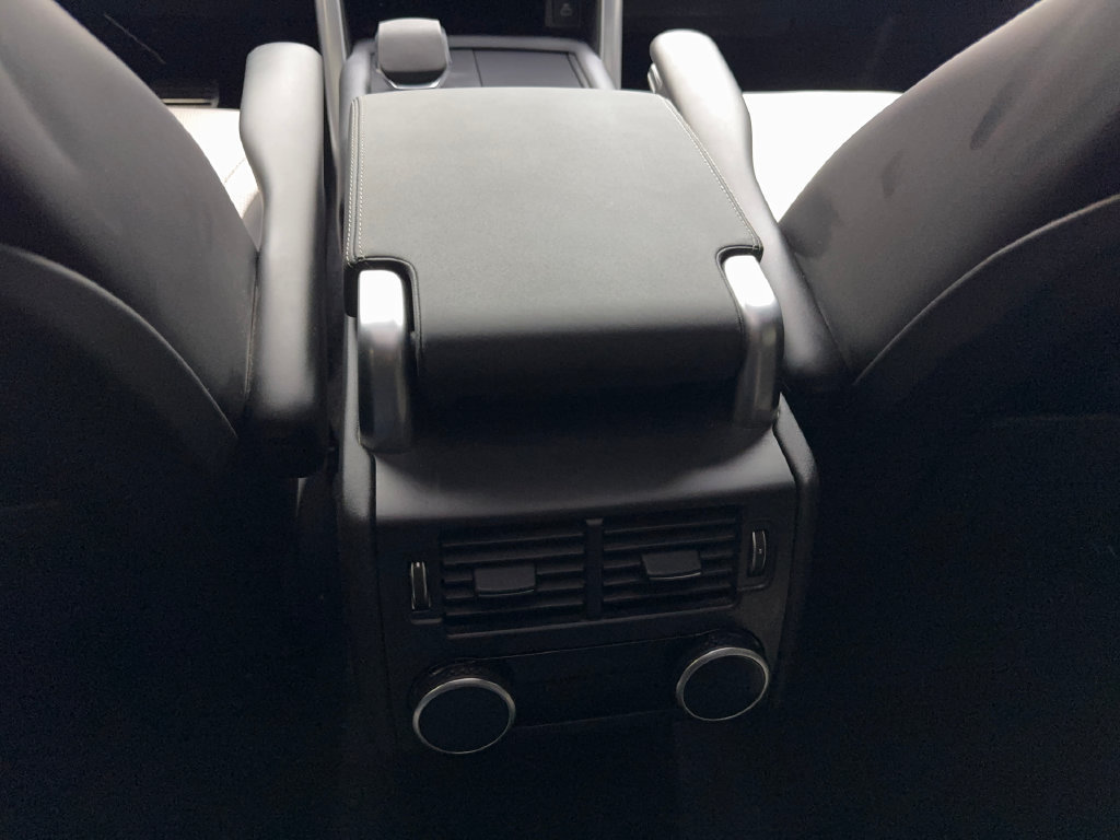 Used 2024 Land Rover Discovery Dynamic SE AWD/4WD image 71